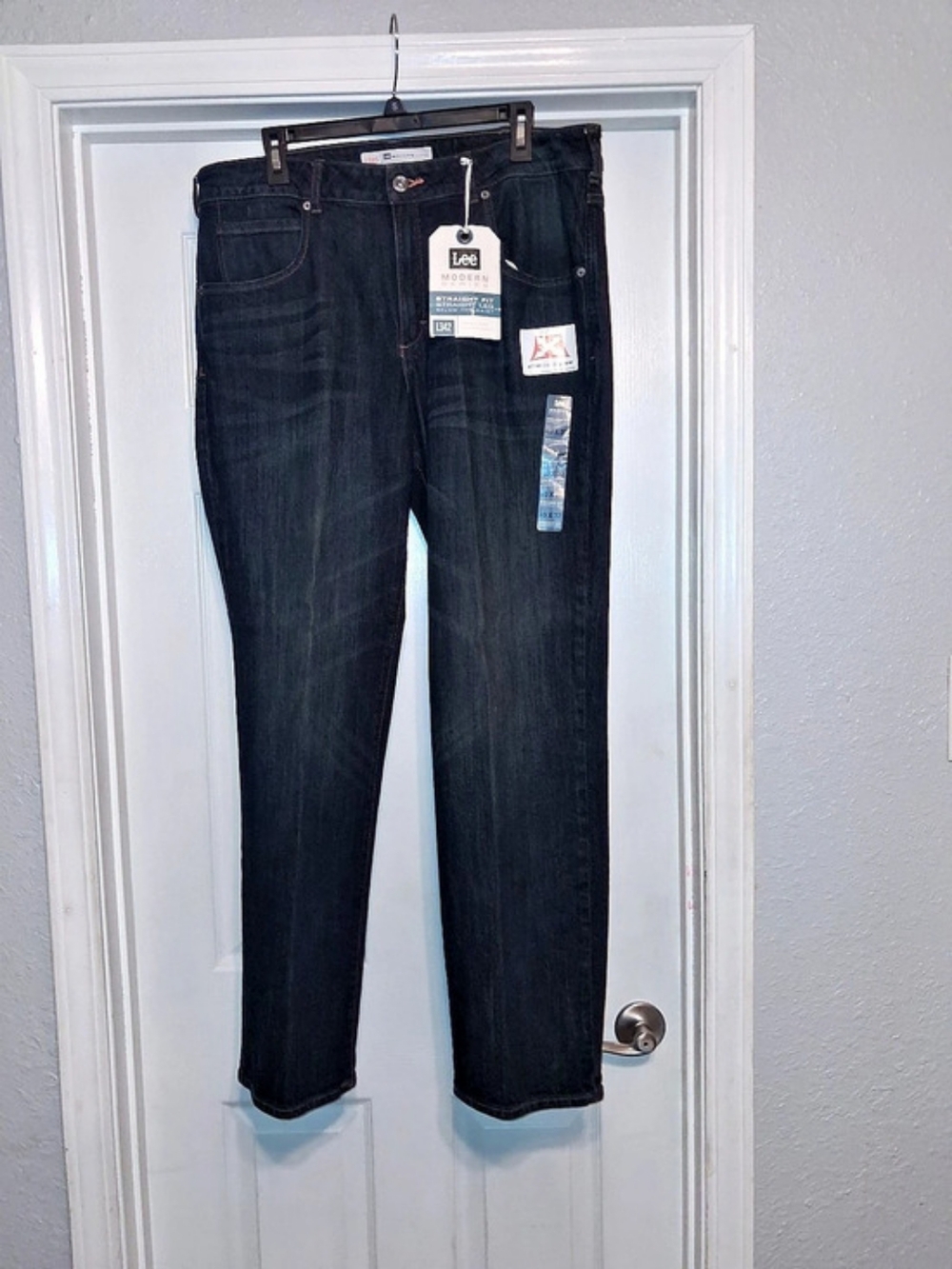 Lee Modern Series L342 Straight Leg Jeans 38x32 NWT